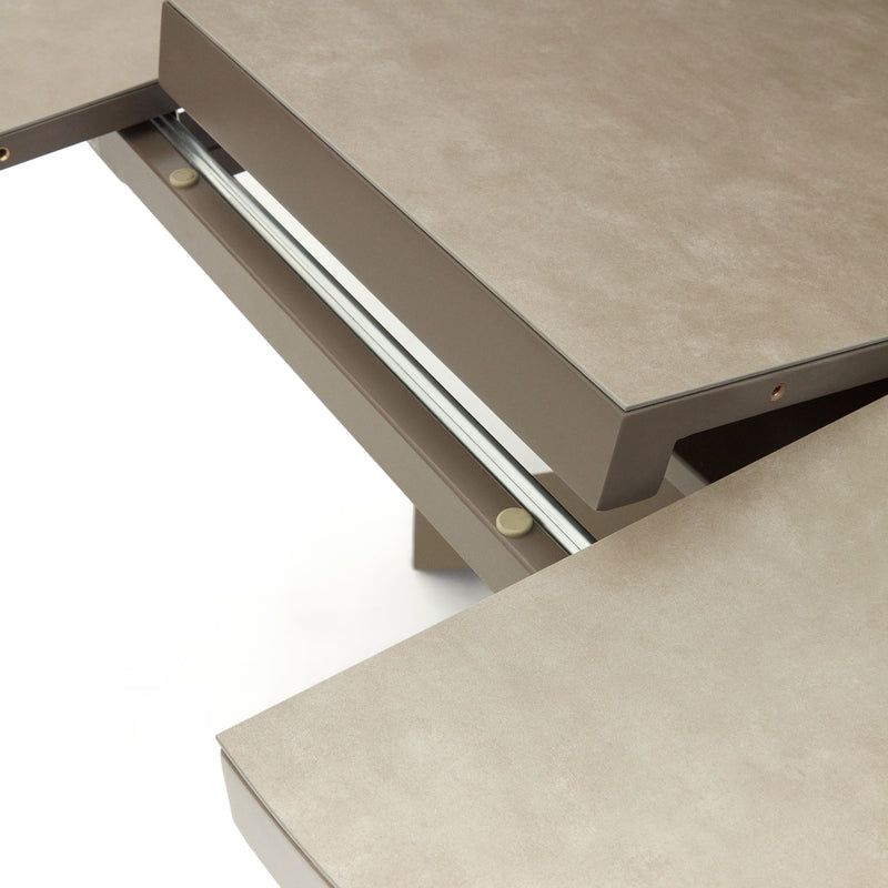 VASHTI extendable round brown table