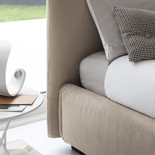 MAGENTA Beds with smoke wooden legs