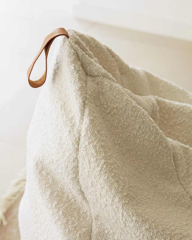 VICKA White bouclé pouffe Ø 70 cm