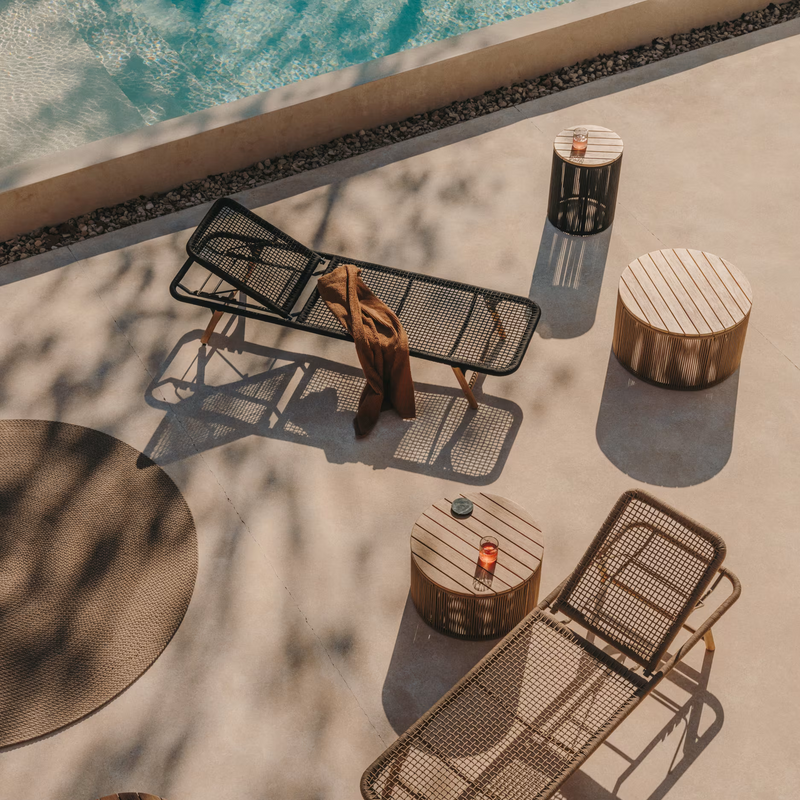 DANDARA Ležaljka s čeličnom konstrukcijom, bež užetom i nogama od punog bagremovog drva