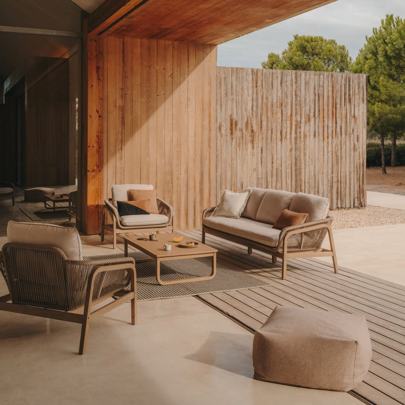 VELLANA Garnitura trosjed, 2 fotelje i stolić od punog bagrema