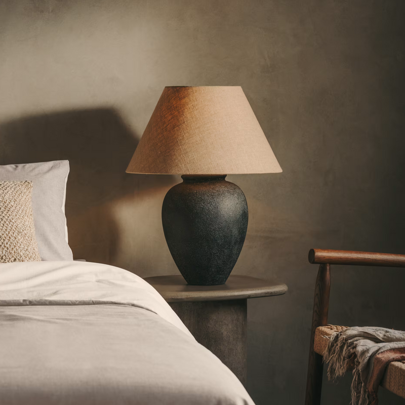 MERCADAL Keramička stolna lampa u crnoj boji