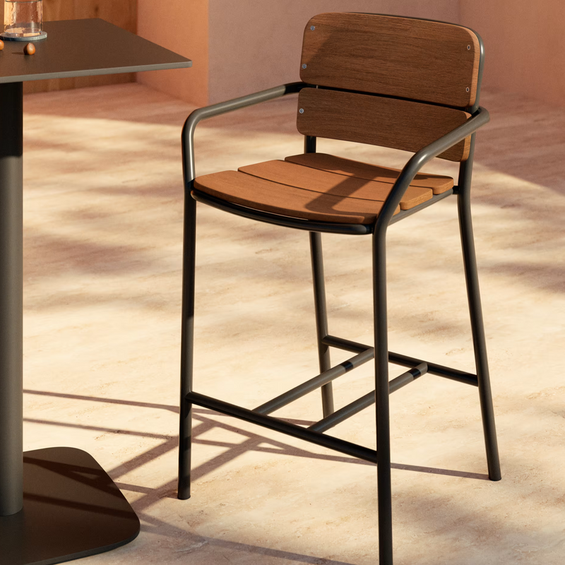 ALGUERET Stool Solid Eucalyptus Wood Natural Finish and Black Aluminum