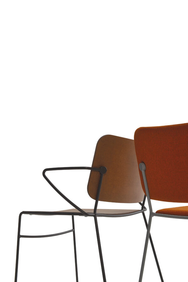 BUTTON DOWN Armchair