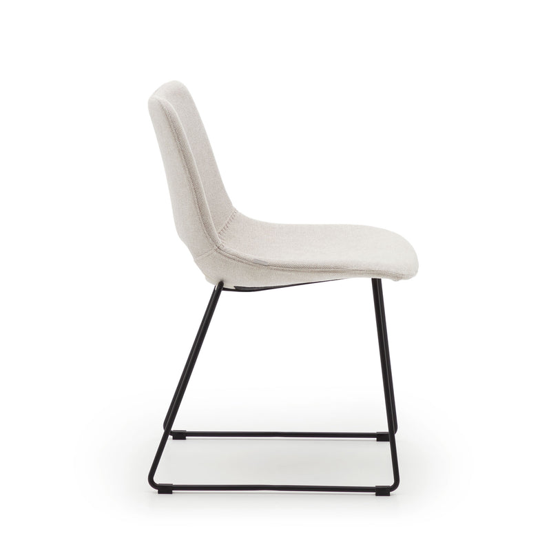 ZAHARA Chair in beige with steel legs in a black finish
