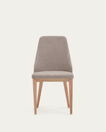 ROSIE Stolica u smeđoj boji s nogama od punog jasenovog drva u prirodnoj završnoj obradi