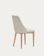 ROSIE Stolica u beige chenille s nogama od punog jasenovog drva u prirodnoj završnoj obradi