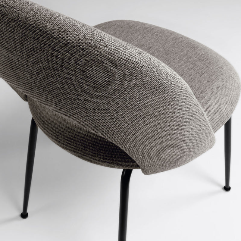 MAHALIA Dining chair with steel legs, with a black painted finish.