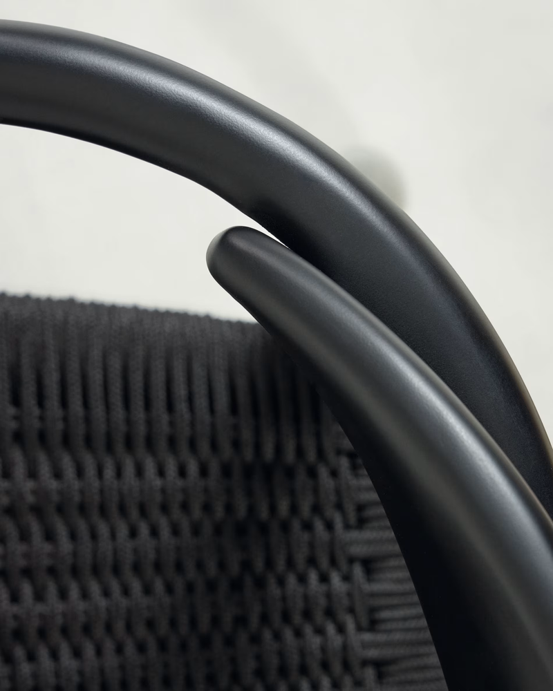 NINA Složiva stolica od punog drva akacije s crnom završnom obradom i crnim sjedalom od užeta