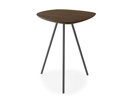 TWEET Coffee table with shaped top and metal base, d39 cm