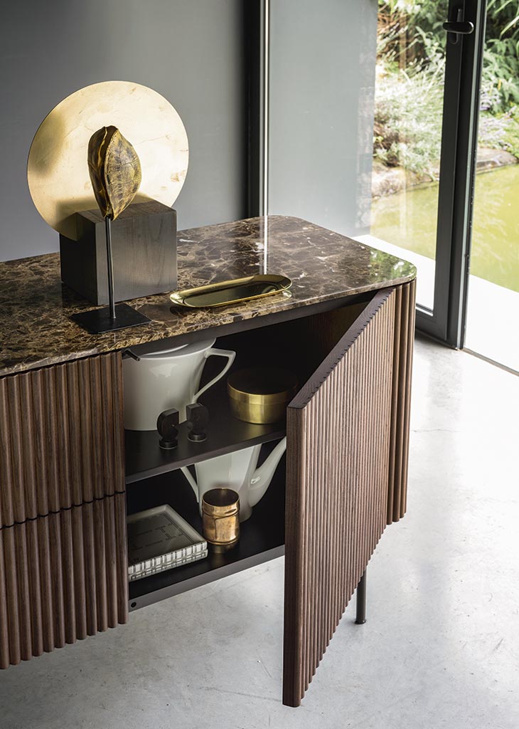 RIGADIN komoda s metalnom / mramorno-kamenom pločom