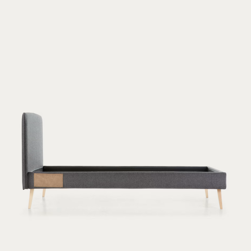 DYLA Bed in Black, 90x190 cm