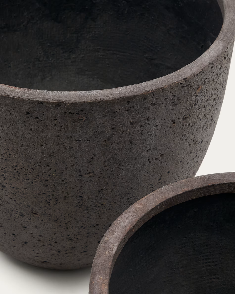 SERILI Set of 2 dark grey cement and fiberglass plant pots