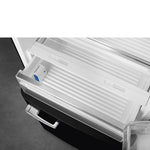 Crni hladnjak u stilu 50-ih