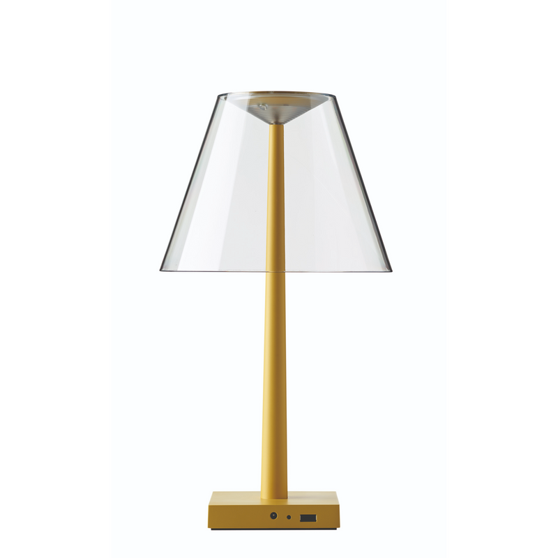 DINA+ A small LED table lamp