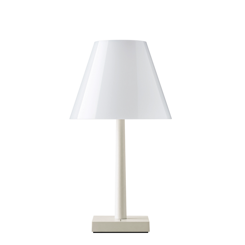 DINA T1 A small LED table lamp