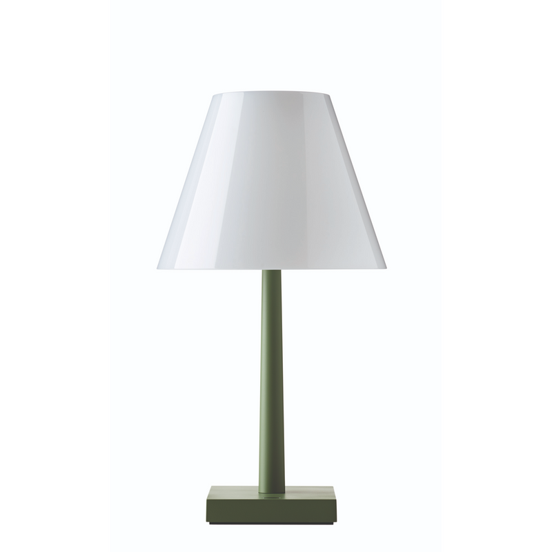 DINA+ A small LED table lamp