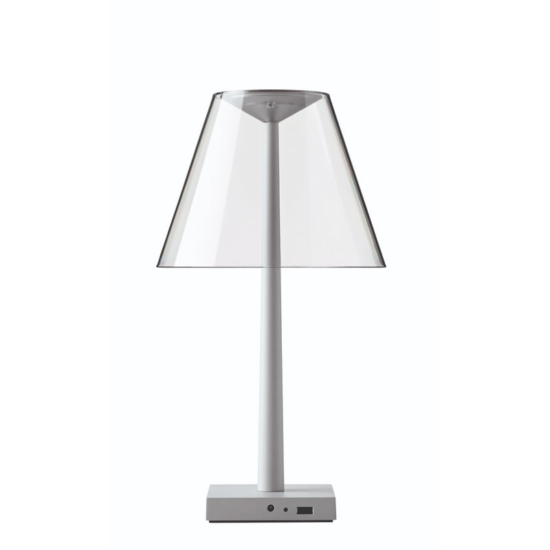 DINA+ A small LED table lamp