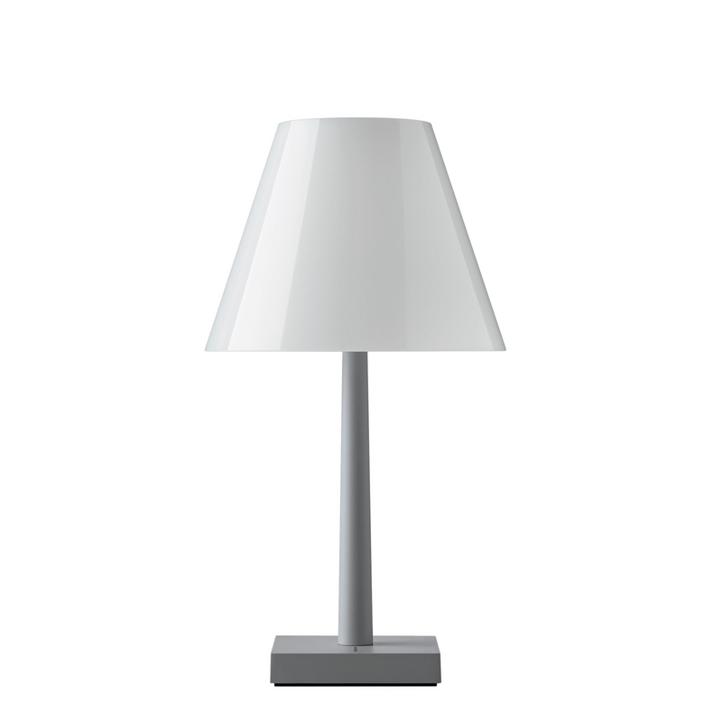 DINA T1 A small LED table lamp