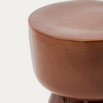 MESQUIDA Vanjski pomoćni stol od keramike s glaziranom terracotta završnom obradom Ø 35 cm