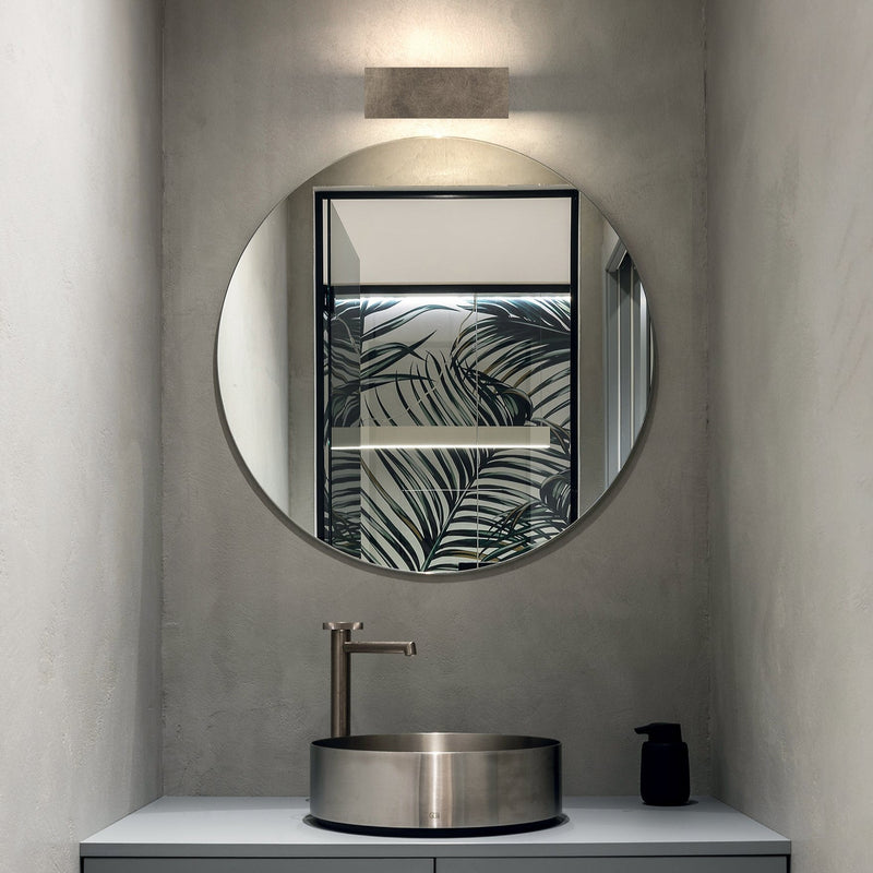 IPE Zidne svjetiljke koje pružaju neizravno svjetlo prema gore i prema dolje