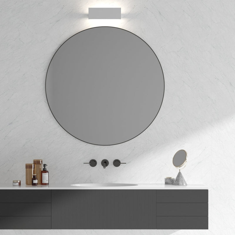 IPE Zidne svjetiljke koje pružaju neizravno svjetlo prema gore i prema dolje