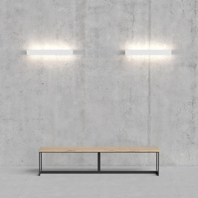 IPE Zidne svjetiljke koje pružaju neizravno svjetlo prema gore i prema dolje