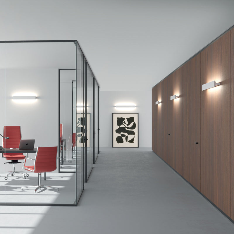 IPE Zidne svjetiljke koje pružaju neizravno svjetlo prema gore i prema dolje