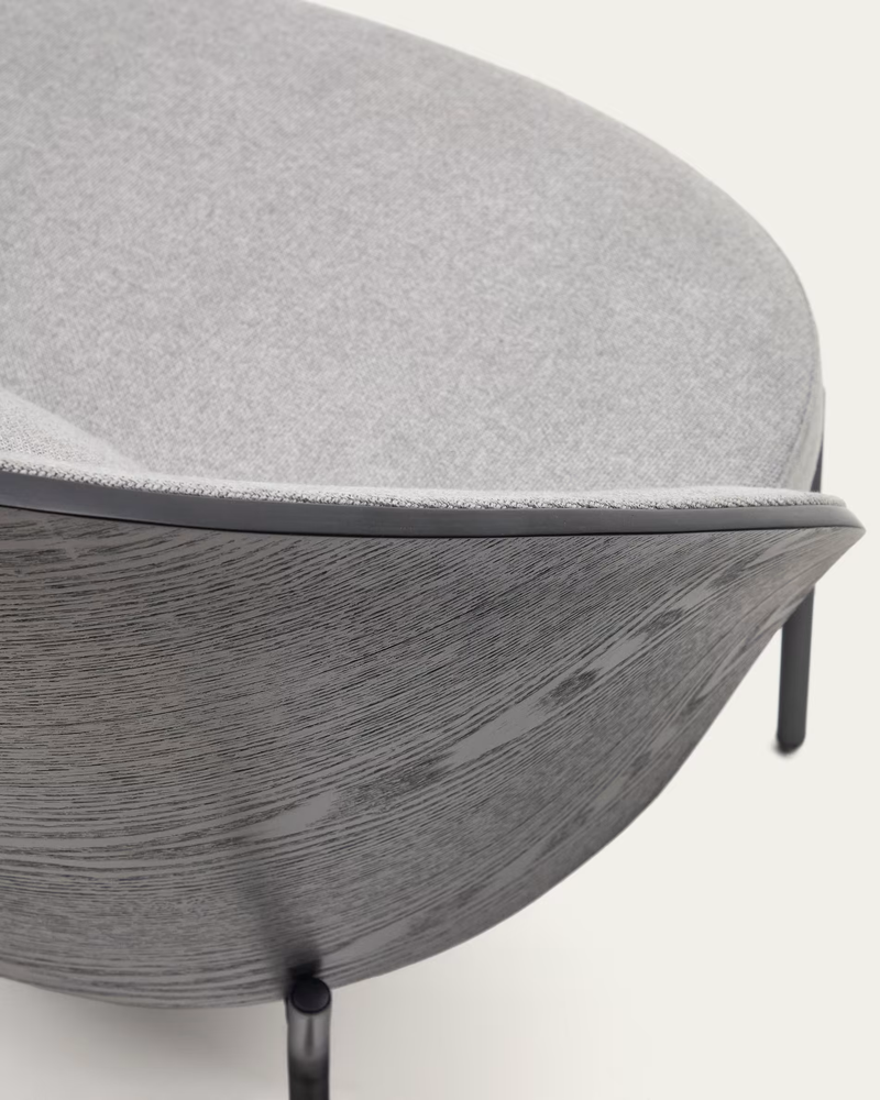 EAMY Light grey armchair in an ash wood veneer with a black finish and black metal