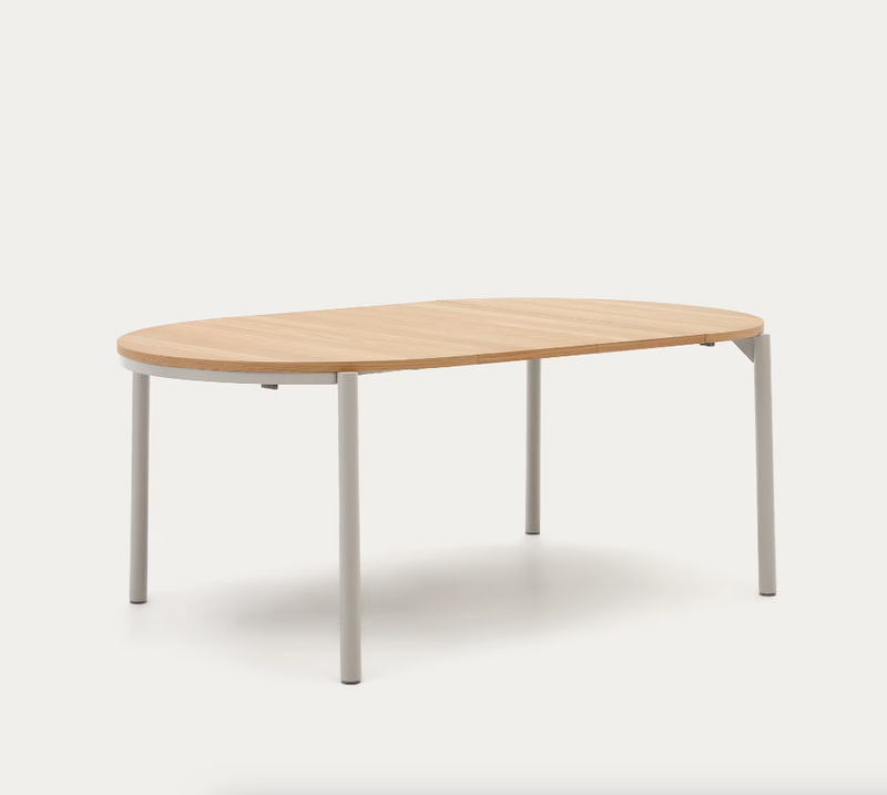 MONTUIRI Okrugli stol na razvlačenje od hrastovog furnira i čeličnih nogu