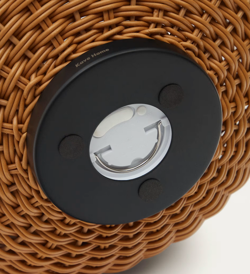 SARANELLA Large portable table lamp made of artificial rattan in brown