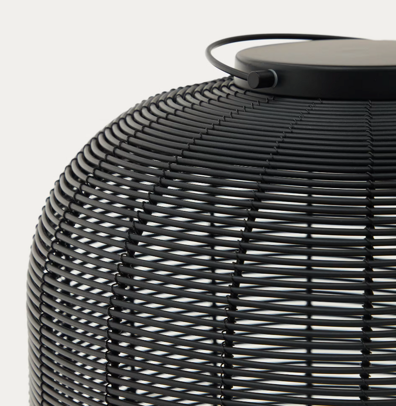 SARANELLA Large portable table lamp made of artificial rattan in brown