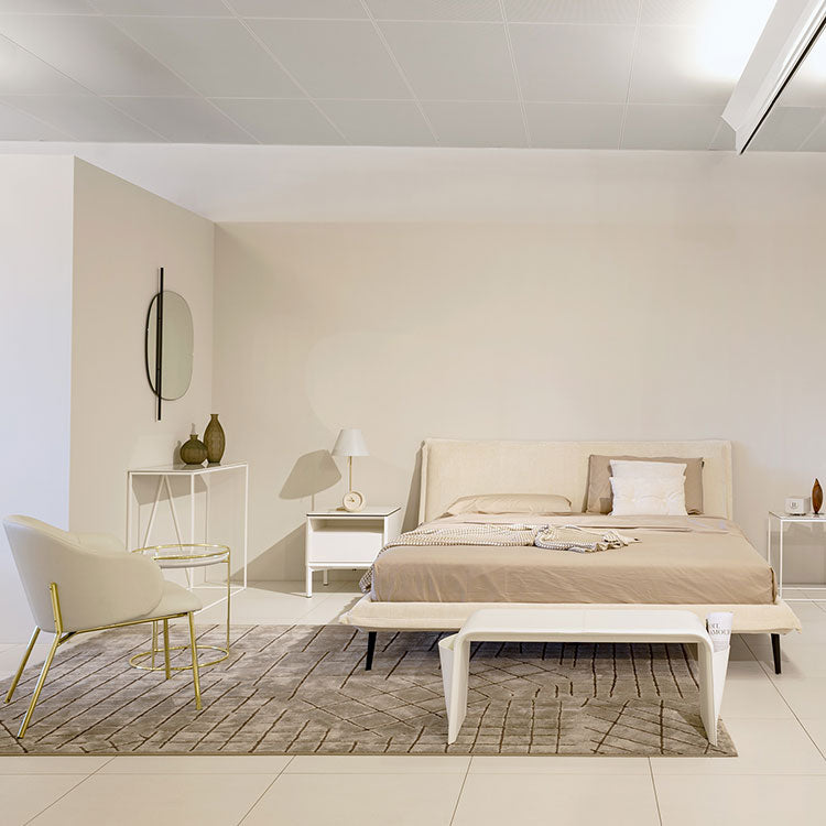 SHAPE Klupa presvučena kožom s džepovima za časopise