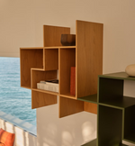 INA modularni regal od hrastovog furnira s prirodnom završnom obradom