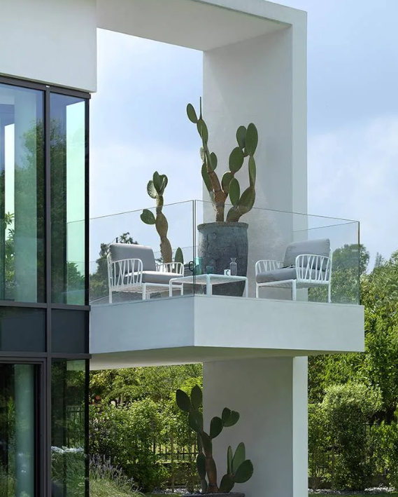 KOMODO Fotelja za opuštanje s naslonima za ruke od stakloplastike