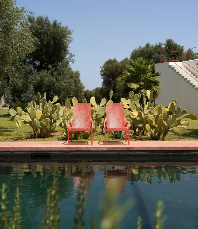 NET Fotelja za odmor s visokim naslonom