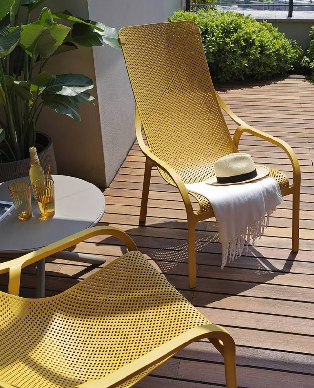 NET Fotelja za odmor s visokim naslonom