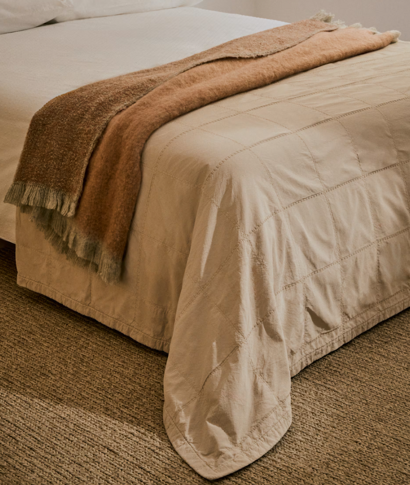 ISOR Chenille, 100% cotton bedspread with fantasy stripes