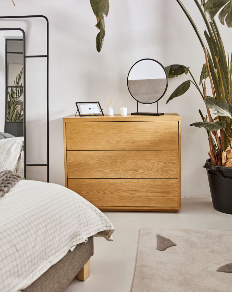 ABILEN komoda s 3 ladice od hrastovog furnira, 90 x 75 cm, FSC™ certifikat