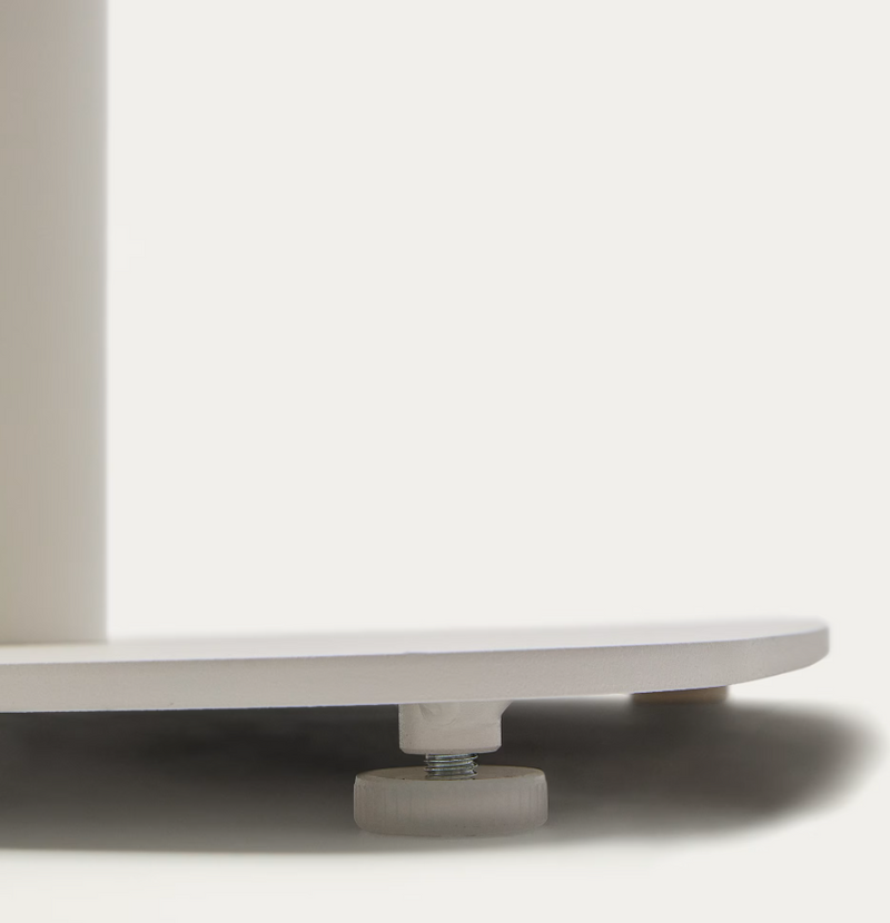 DINA High round outdoor table in white with metal leg in a painted white finish, Ø 60 x 96 cm