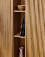 MAILEN visoki ormarić s 2 vrata, jasenovog furnira s prirodnom završnom obradom, 110 x 160 cm