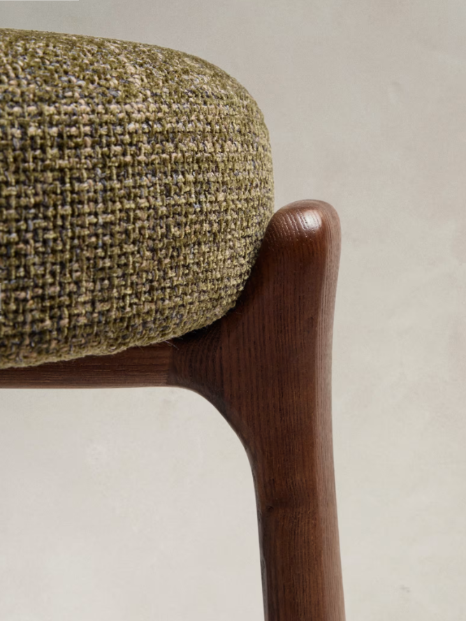 GRANITE Stool in green chenille and solid ash wood with walnut-coloured finish FSC 100% 65cm