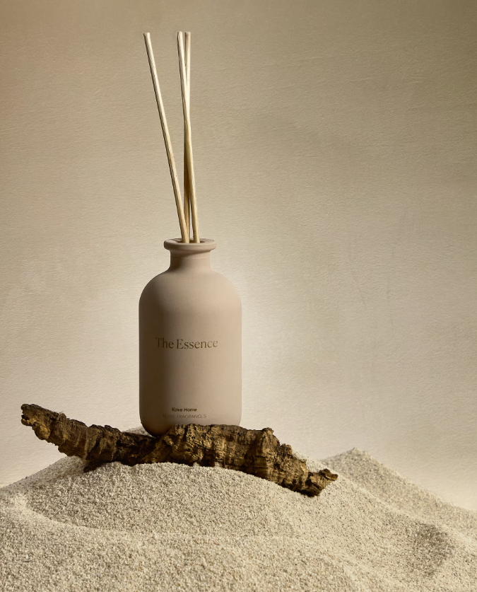 THE ESSENCE 100ml The Essence fragrance reed diffuser