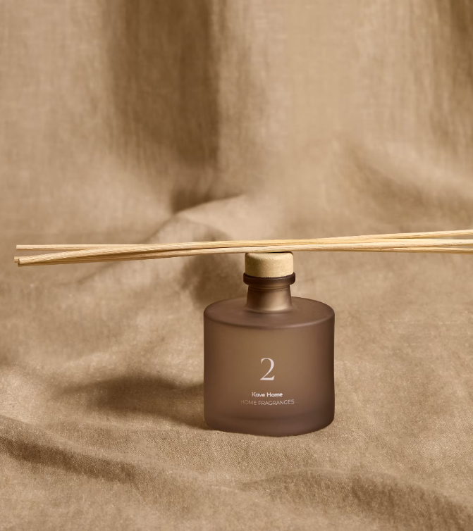2/SWEET VANILLA 100ml Sweet Vanilla fragrance reed diffuser