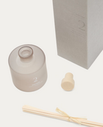 2/SWEET VANILLA 100ml Sweet Vanilla fragrance reed diffuser