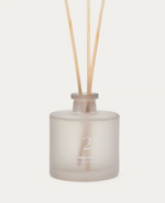 2/SWEET VANILLA 100ml Sweet Vanilla fragrance reed diffuser