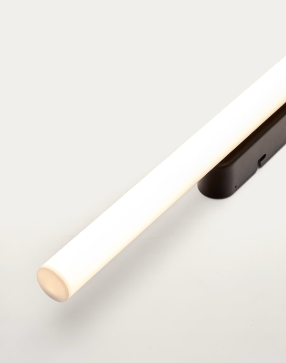 VALQUIRIA Metal wall sconce with black finish