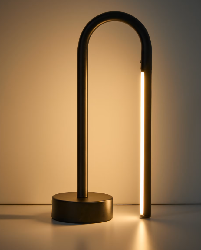 BOW Crna metalna prijenosna stolna lampa 