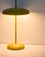 PORTE Žuta aluminijska prijenosna stolna lampa