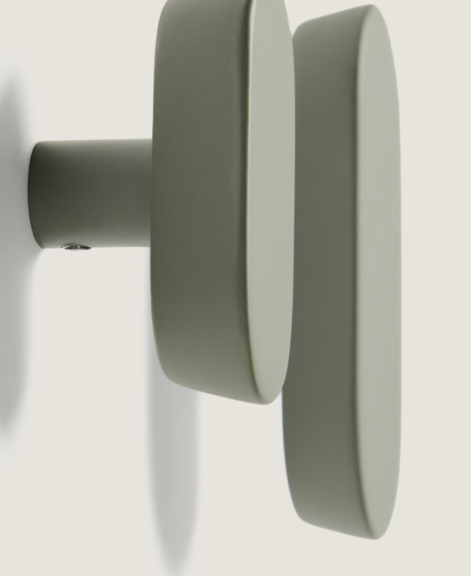 ARELY Set of 2 solid beech wood hangers with light green lacquer finish 6.5 cm/10 cm